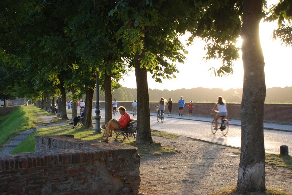 S. Agostino Fronte Mura Lucca Exterior photo